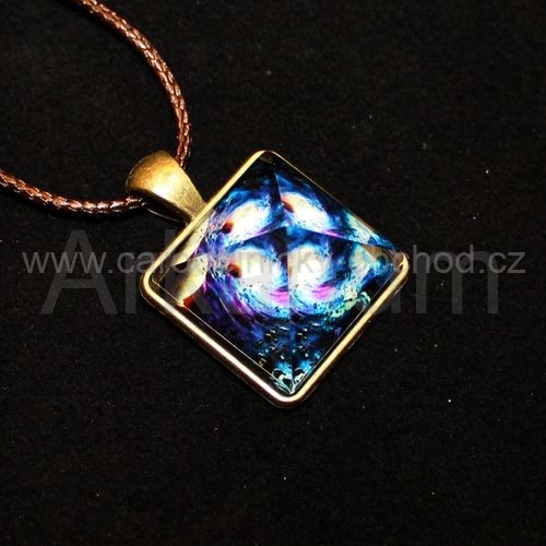 Přívěsek 4D Pyramida Galaxie svítící